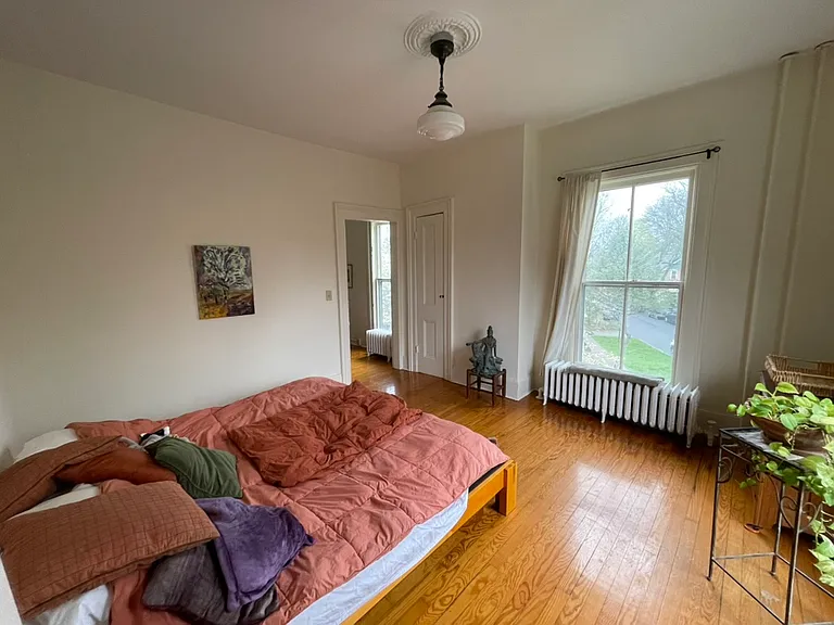 102 1st St #4 — Photo 12