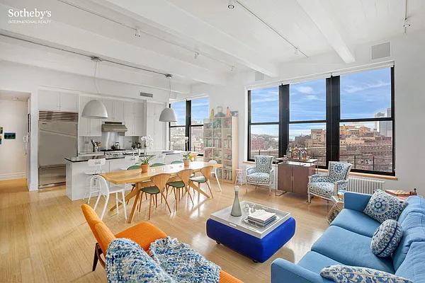 Sold by Sotheby's International Realty | media 1