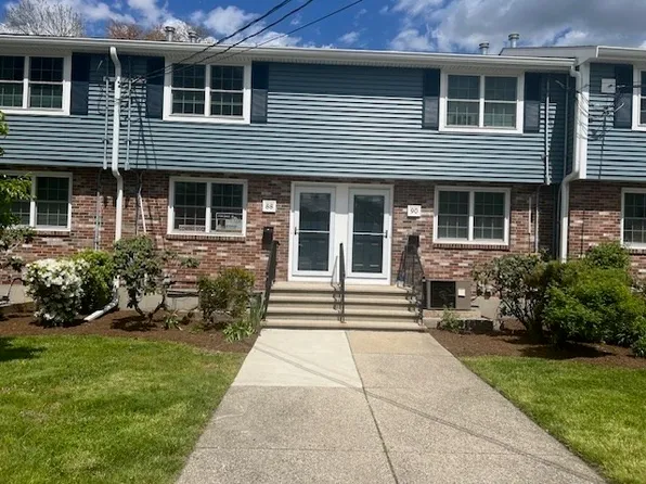 88 Hooper Rd Unit 88, Dedham, MA 02026