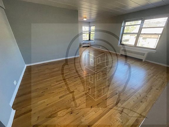 2nd image of 1360 W Touhy Ave APT 412