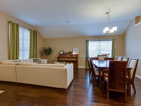3rd image of 1431 Fleetwood Cove Dr
