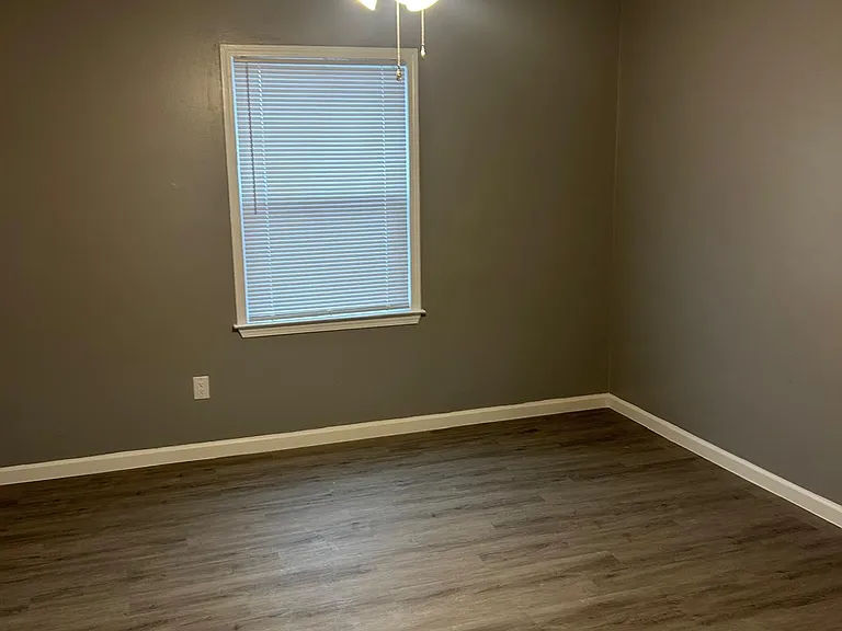 2713 Evans Mill Dr — Photo 9