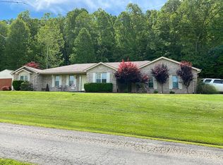 116 Falcon Ln, Winfield, WV 25213