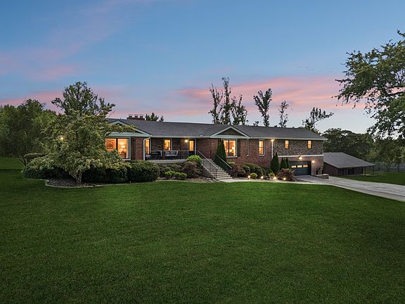 2nd image of 1411 Fairview Dr