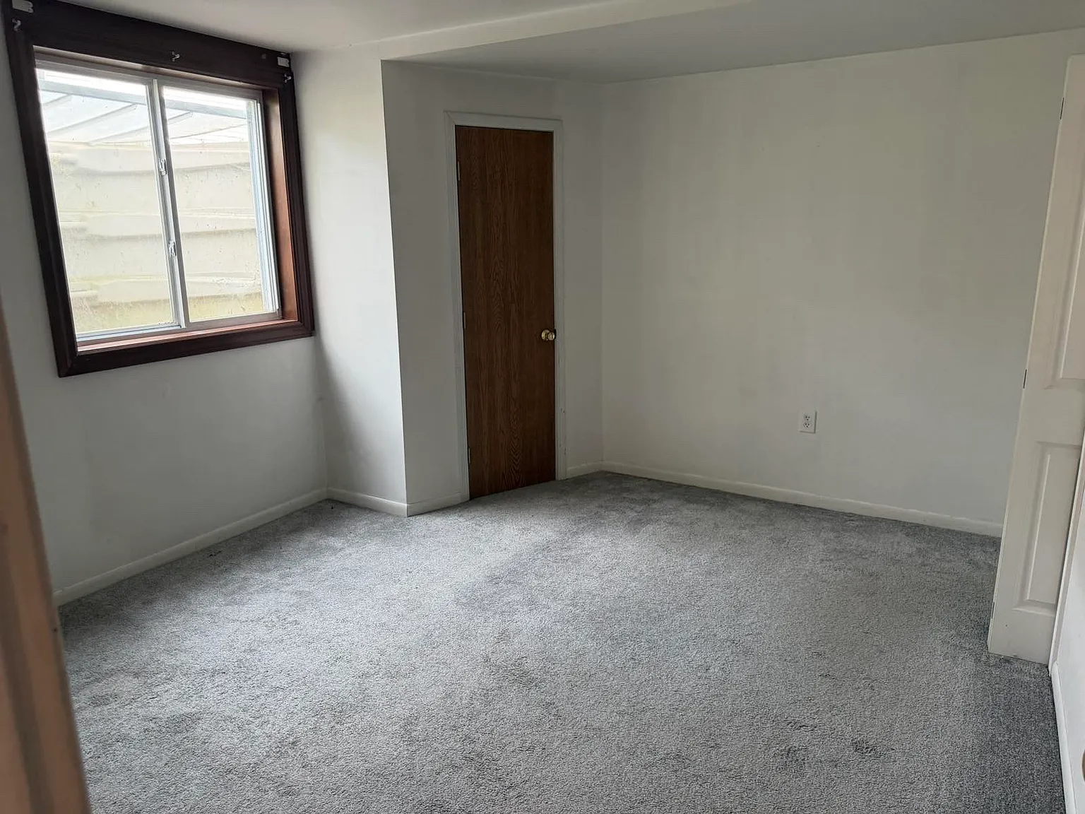 4 bed, 1600 sqft, $2,100 — Photo 4