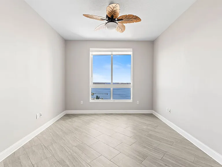 241 Riverside Dr #2610 — Photo 28