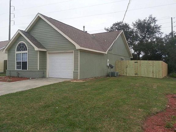 3rd image of 300 W Danielle Ct
