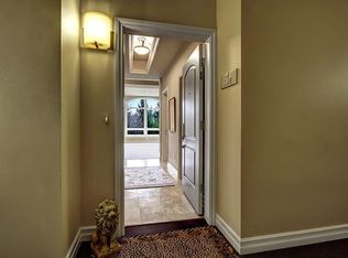 10398 NE 17th St Unit 302, Bellevue, WA 98004