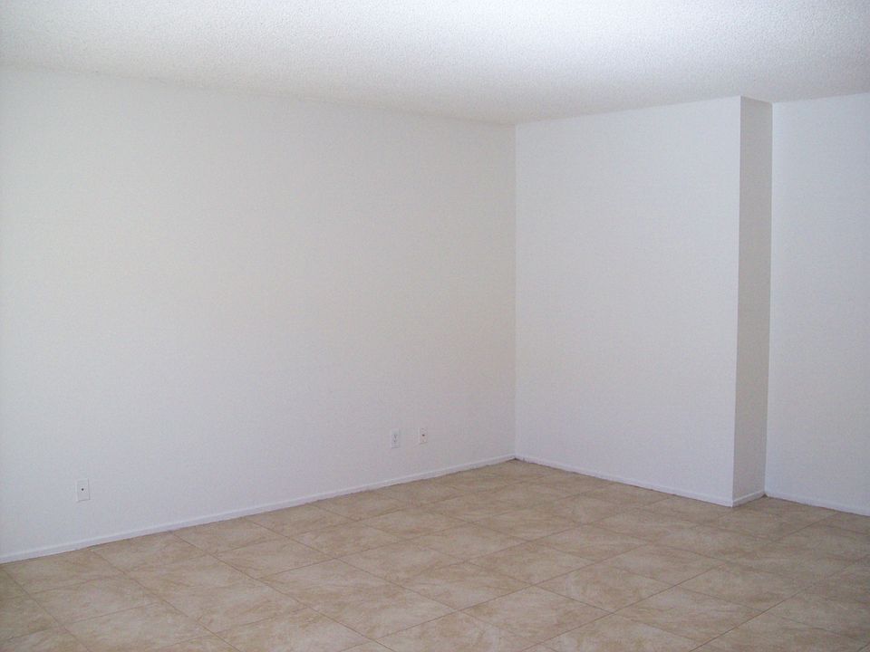 2nd image of 300 N Sunrise Way APT 4