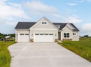 12589 Ridgedale Dr, Allendale, MI 49401