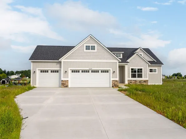 12589 Ridgedale Dr, Allendale, MI 49401