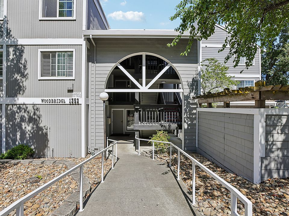 2-print-Creekside Dr-S0207-002