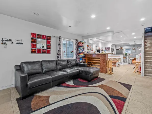 1419 East 54th Street image 5 of 16