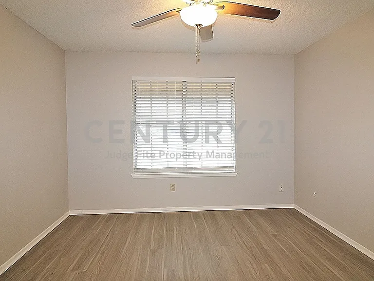 1705 Fitzgerald Ct — Photo 12