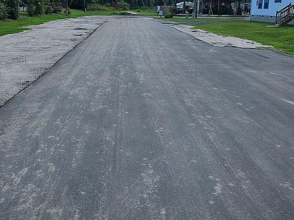 3rd image of 955 Pineclair Drive SW