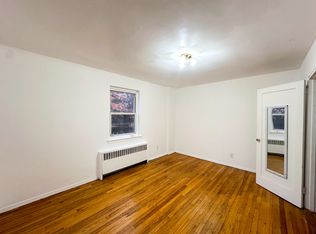 160-30 76th Ave #1F, Fresh Meadows, NY 11366