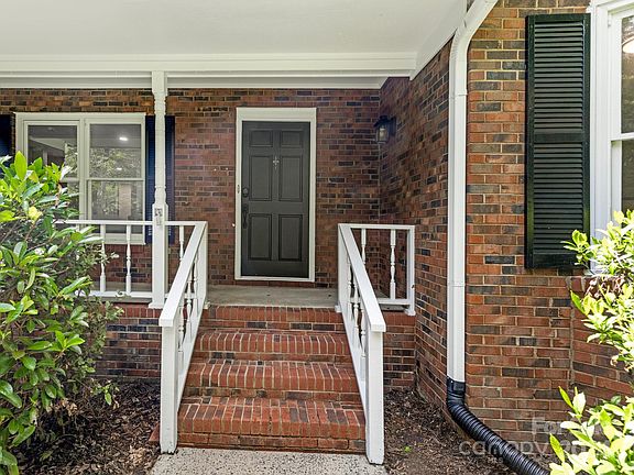 2nd image of 9503 Dovewood Pl