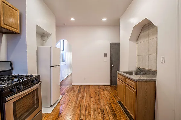 Rented by Nooklyn NYC LLC | media 15