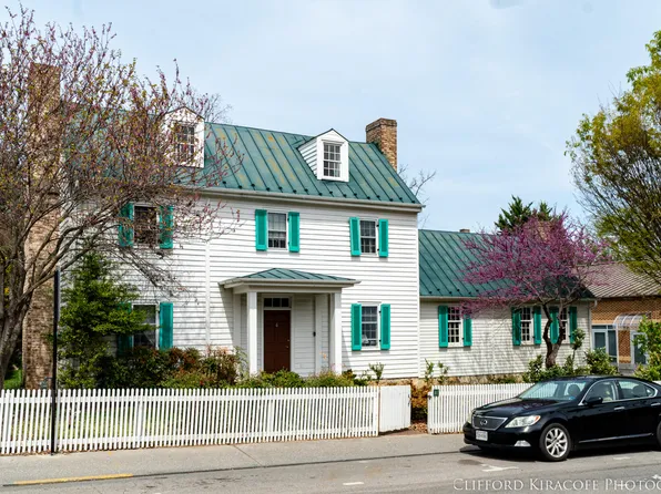 111 S Jefferson St, Lexington, VA 24450