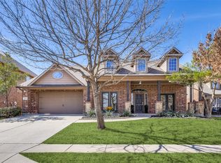 10121 Waverly Ln, Fort Worth, TX 76244