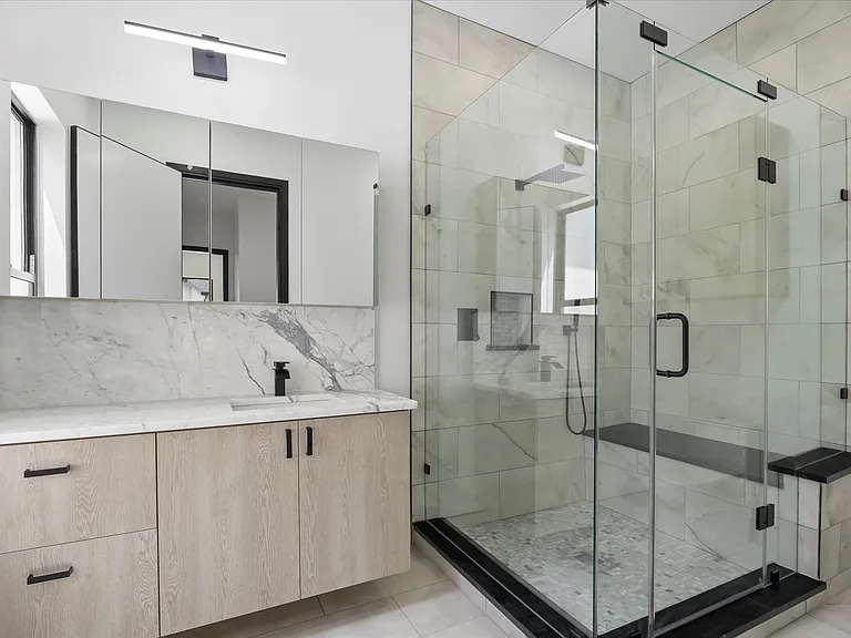 2811 Rodeo Dr — Photo 8