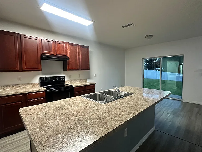 881 Lake Cummings Blvd — Photo 4