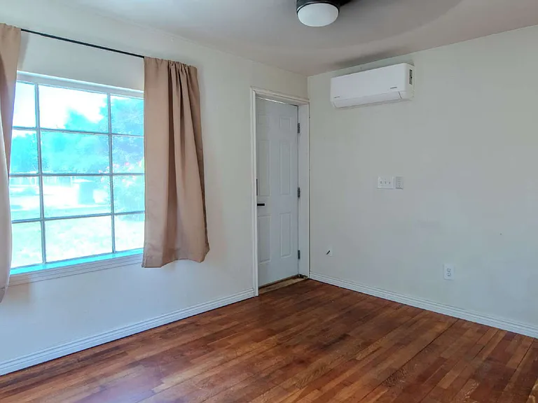 234 Hudson Ave — Photo 7