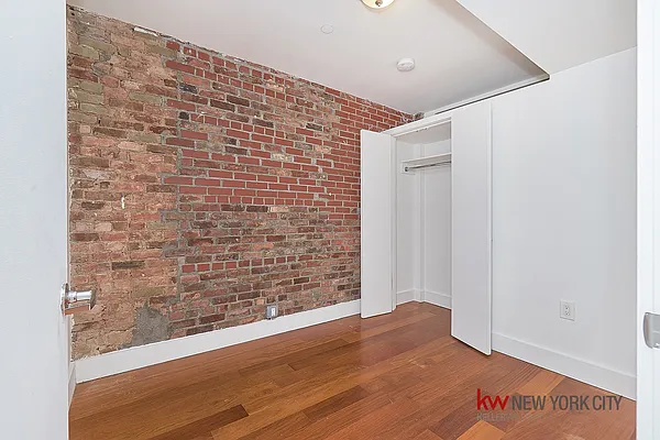 Rented by Keller Williams NYC | media 19