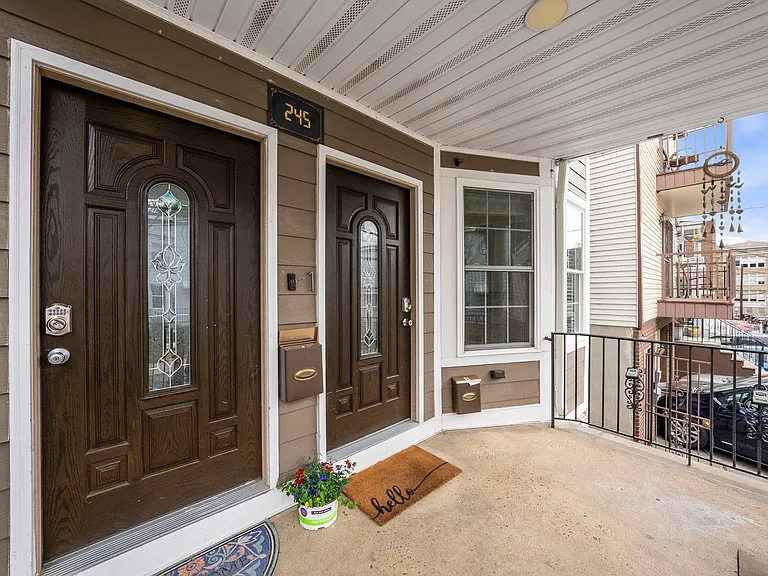 245 Jewett Ave — Photo 24