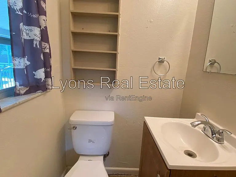 7906 Suncoast Dr — Photo 17