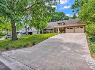 2217 SW Knollwood Dr, Topeka, KS 66611