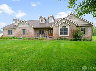 1316 Graceland Dr, Fairborn, OH 45324
