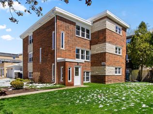 1065 Arnold Ct, Des Plaines, IL 60016