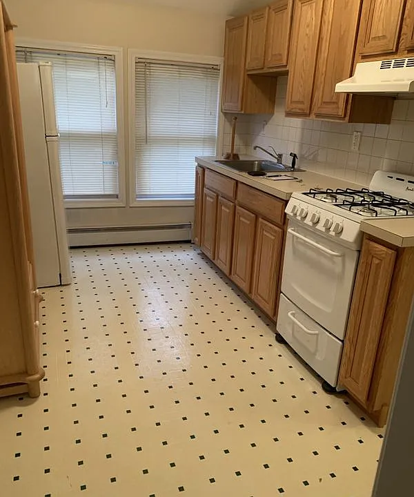 101 Grace St #3