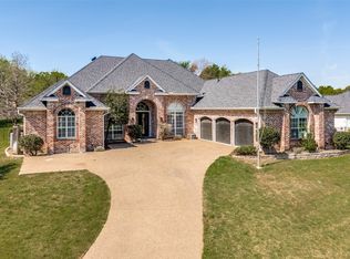 114 Danielle Dr, Hudson Oaks, TX 76087