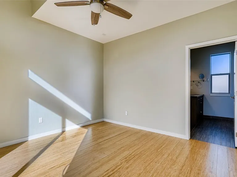 2331 Glenarm Pl — Photo 18