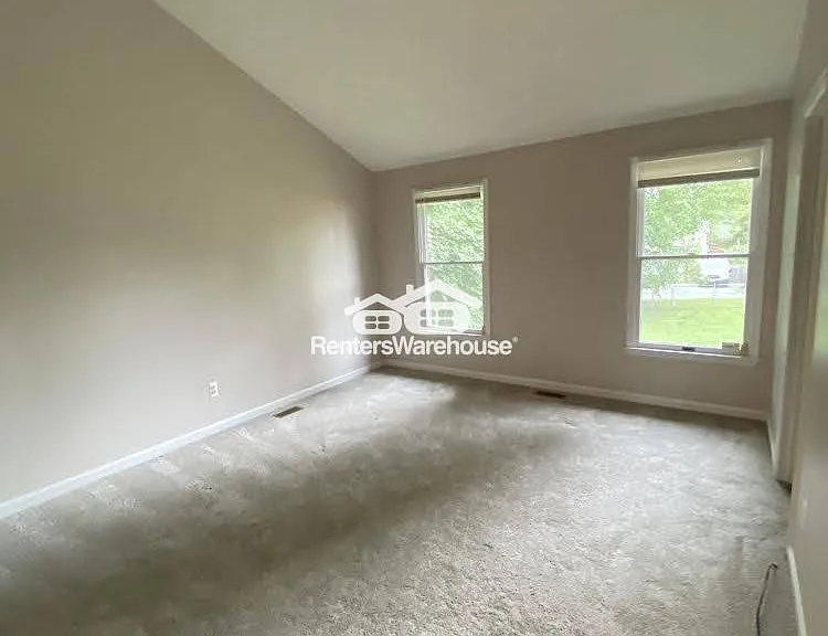 422 Reading Ave — Photo 28