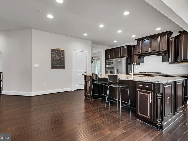 14611 Highbury Ln — Photo 20