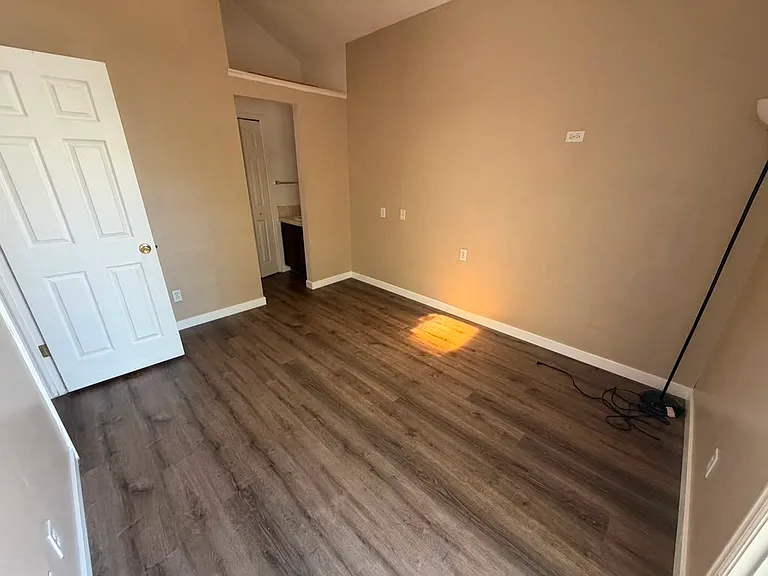 964 S Pitkin Ct — Photo 6