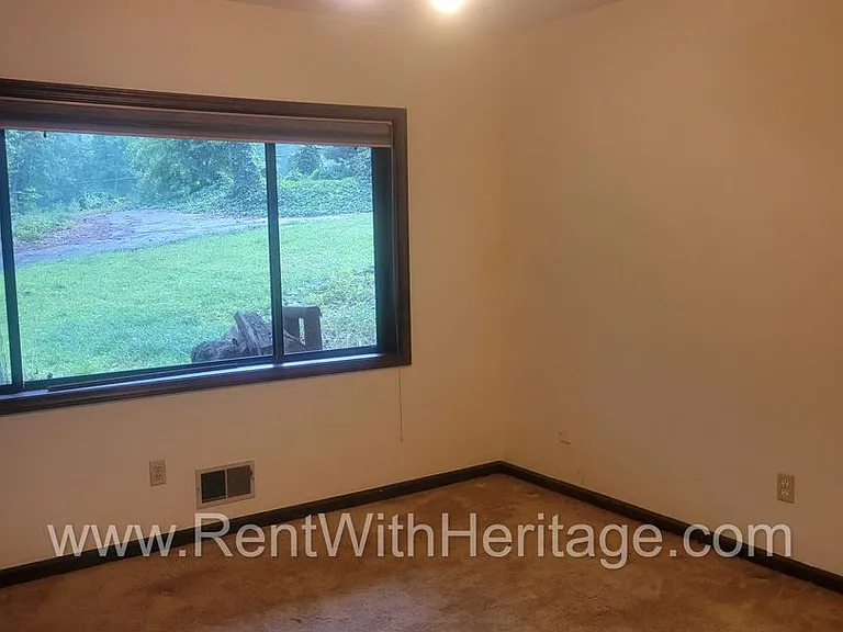 1050 Flamingo Dr — Photo 50