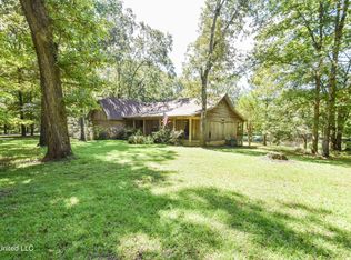 201 Stewart Dr, Raymond, MS 39154