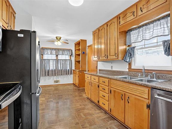 4th image of 8601 E Gregory Blvd