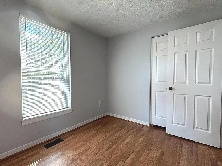 8106 Rhode Island Ave — Photo 26