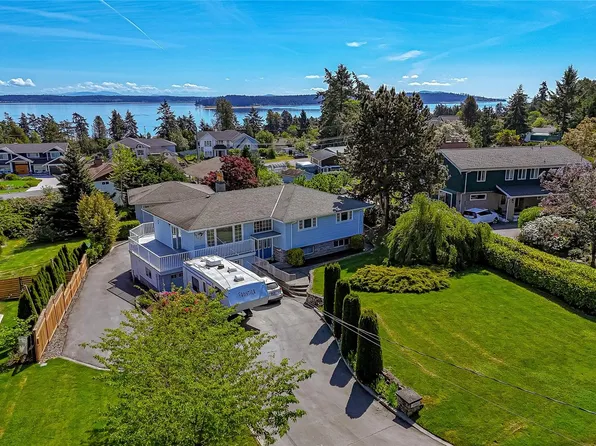 8705 Ebor Ter, North Saanich, BC V8L 1L7