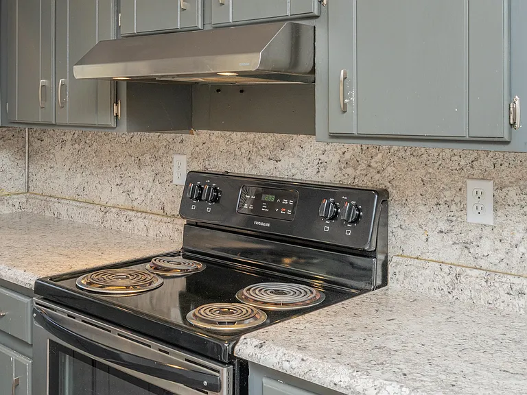 54 Worthington Dr #2 — Photo 6