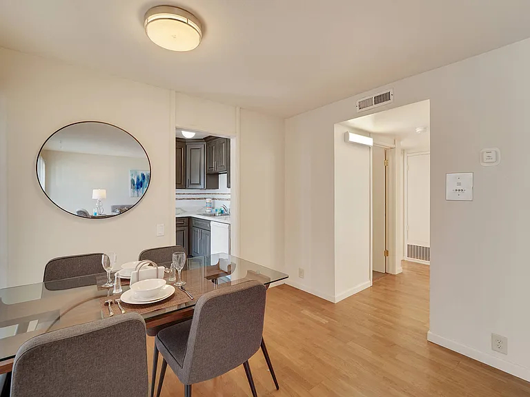 Berkeley Park Apartments — Photo 52