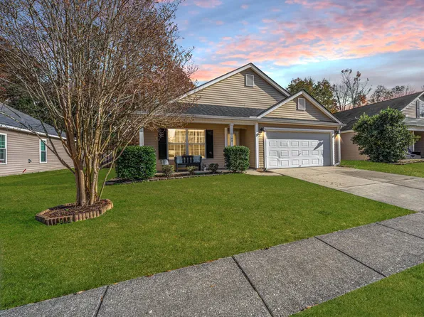 109 Destin St, Summerville, SC 29483