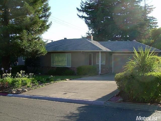 1st image of 614 Clarice Ln