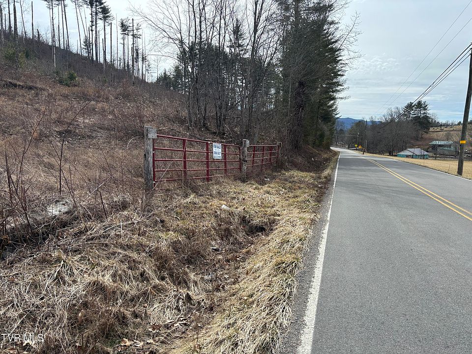 2nd image of Pleasant Valley Rd