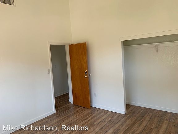 5th image of 535 W Ortega St
